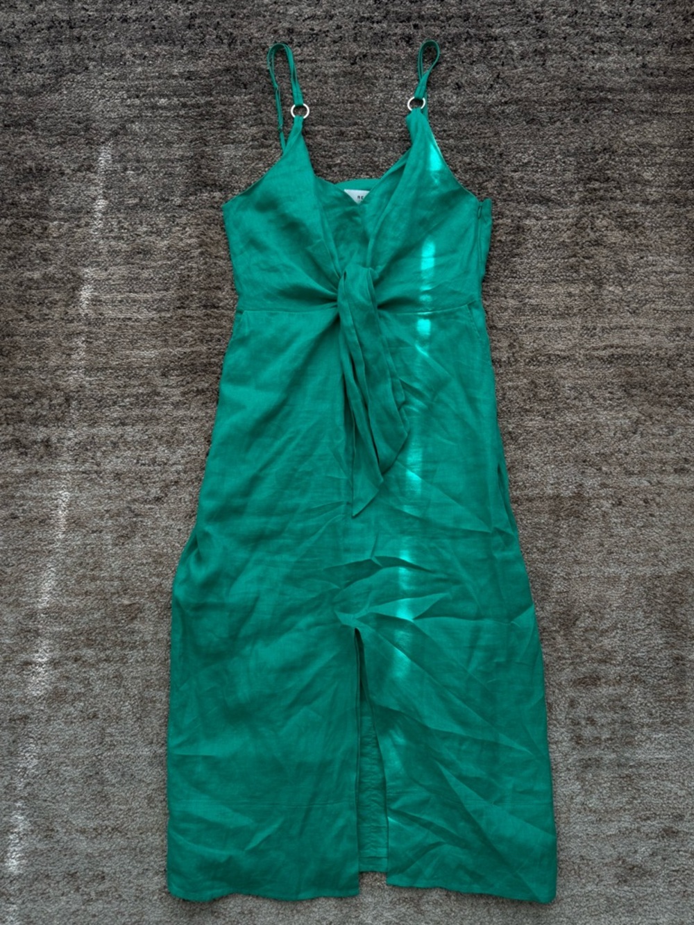 REISS Kay Linen Plunge Dress - Picture 2 of 5